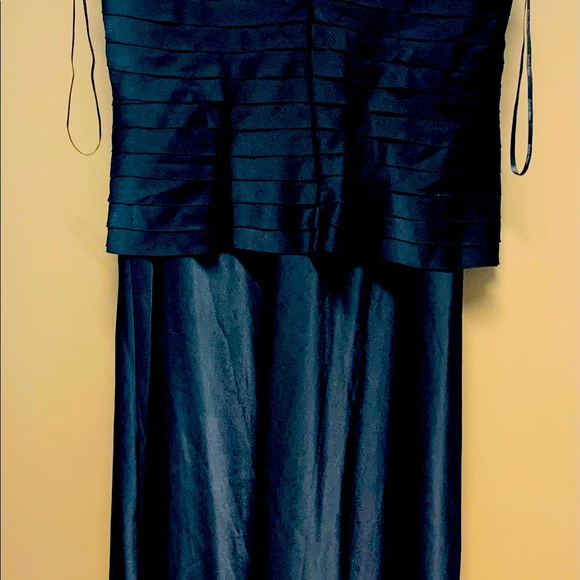 Calvin Klein couture evening wear. REDUCED. Black satin. Well priced. - Picture 1 of 8